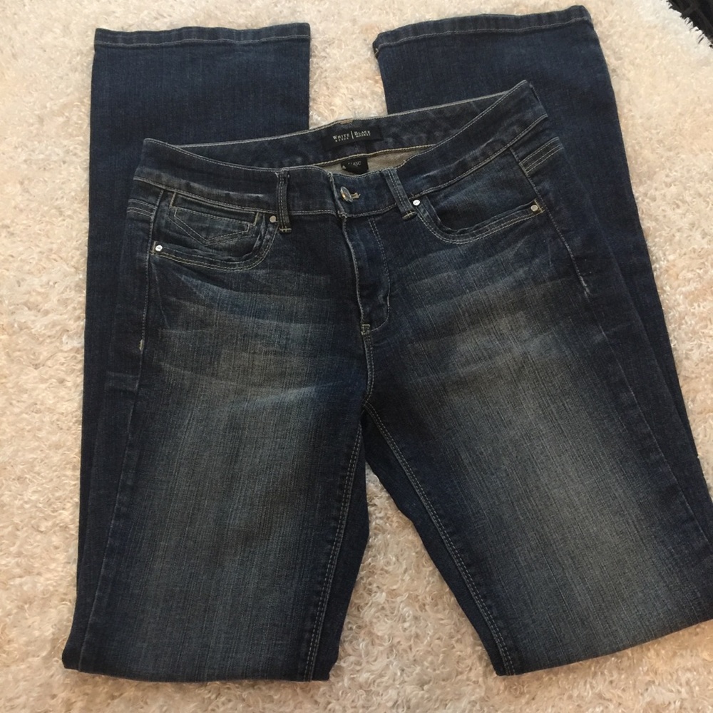 White House Black Market Boot Leg Jeans A021
